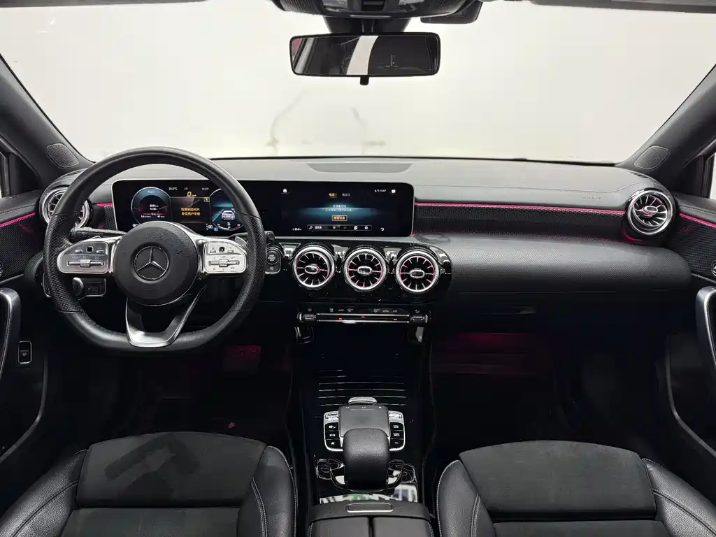 Mercedes-Benz Mercedes-Benz A-Class 2020 A 200 L Sport Sedan 2020 - thumbnail 6