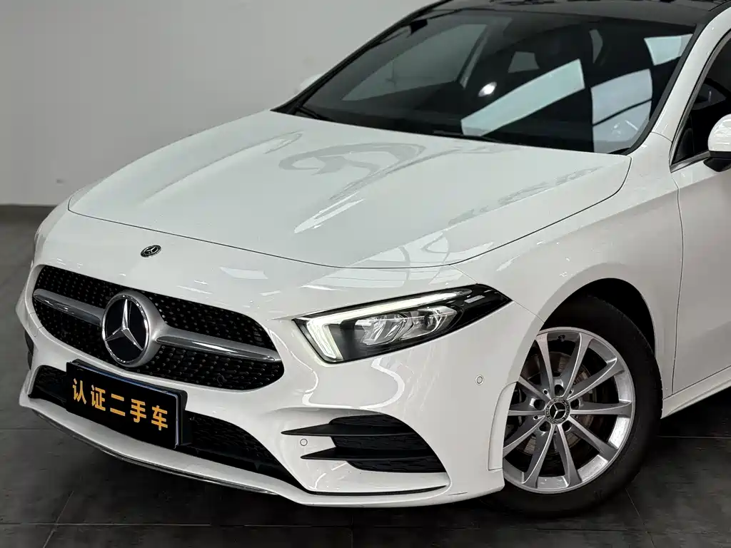 Mercedes-Benz Mercedes-Benz A-Class 2020 A 200 L Sport Sedan 2020 - thumbnail 13