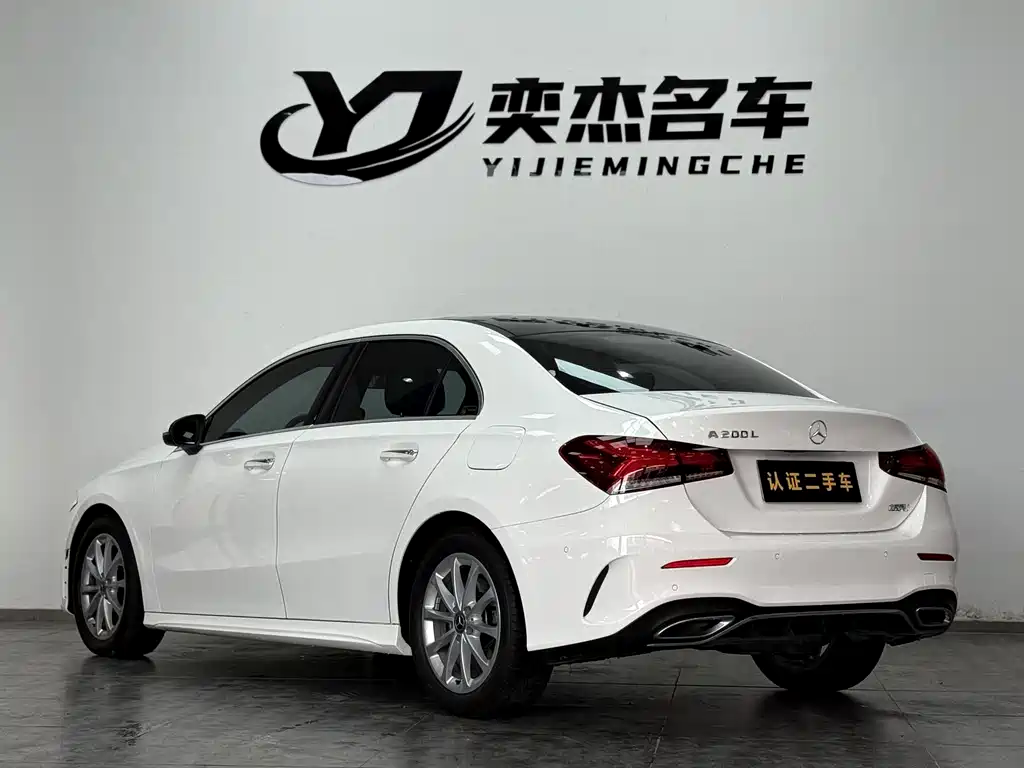 Mercedes-Benz Mercedes-Benz A-Class 2020 A 200 L Sport Sedan 2020 - thumbnail 15