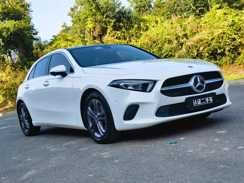 Mercedes-Benz Mercedes-Benz A-Class 2019 A 200 Sport Edition 2020 - thumbnail 3