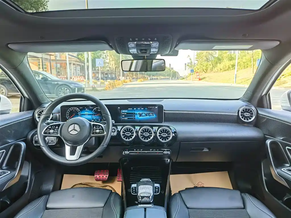 Mercedes-Benz Mercedes-Benz A-Class 2019 A 200 Sport Edition 2020 - thumbnail 8