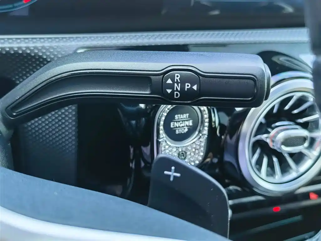Mercedes-Benz Mercedes-Benz A-Class 2019 A 200 Sport Edition 2020 - thumbnail 13