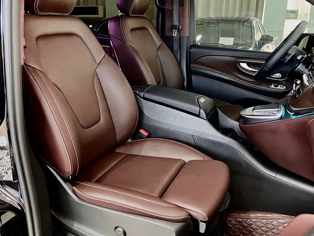 Mercedes-Benz Mercedes-Benz V-Class 2022 V 260 L Long Wheelbase Premium Edition 2024 - thumbnail 8