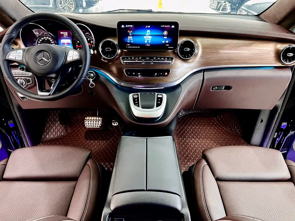 Mercedes-Benz Mercedes-Benz V-Class 2022 V 260 L Long Wheelbase Premium Edition 2024 - thumbnail 9