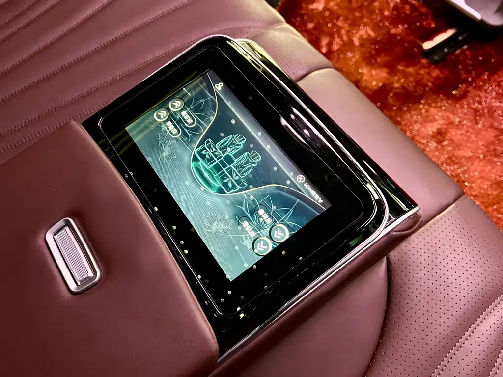 Mercedes-Benz Mercedes-Benz V-Class 2022 V 260 L Long Wheelbase Premium Edition 2024 - thumbnail 21