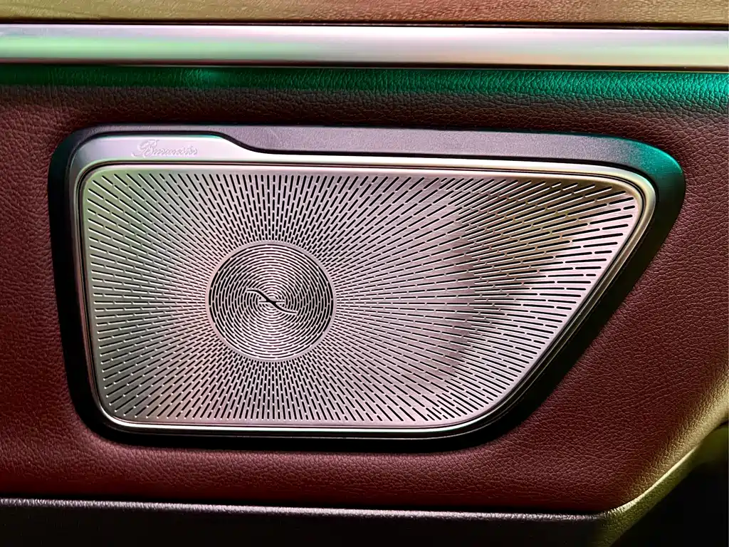 Mercedes-Benz Mercedes-Benz V-Class 2022 V 260 L Long Wheelbase Premium Edition 2024 - thumbnail 23