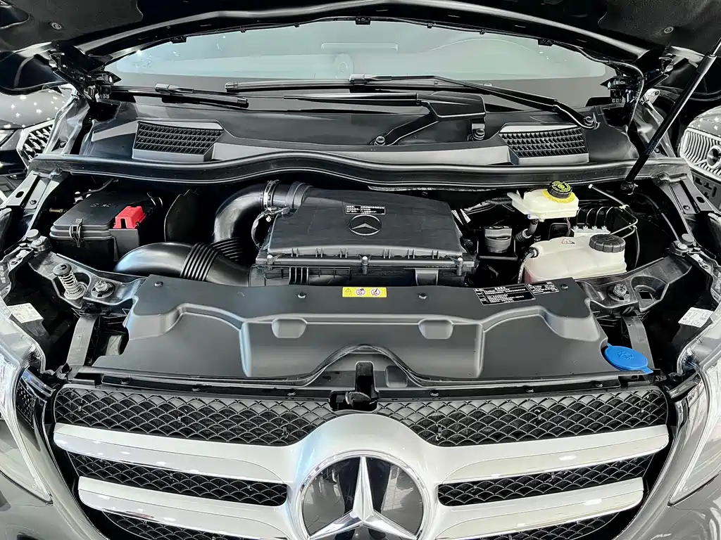 Mercedes-Benz Mercedes-Benz V-Class 2022 V 260 L Long Wheelbase Premium Edition 2024 - thumbnail 29