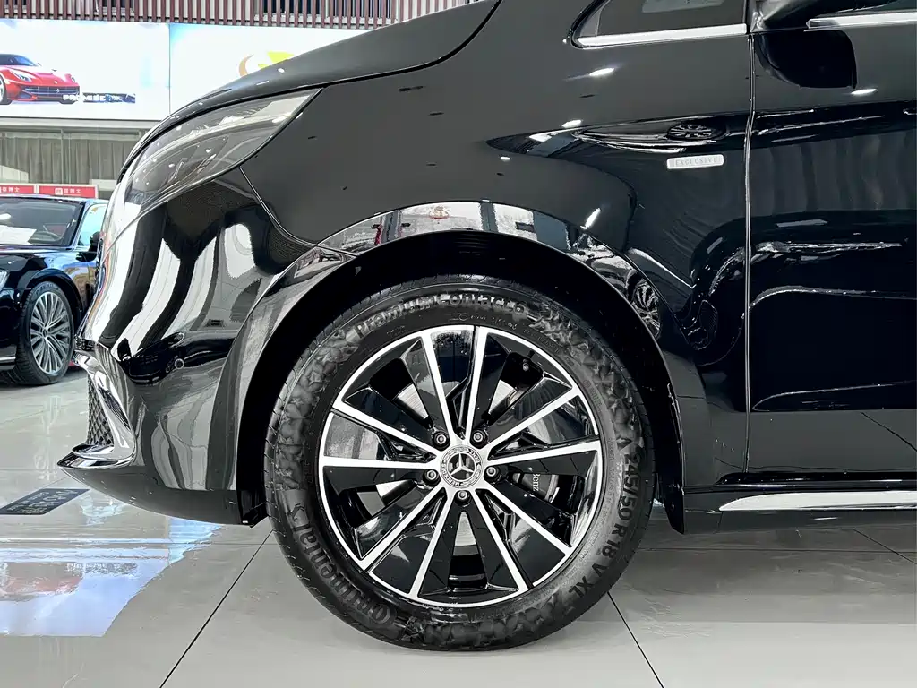 Mercedes-Benz Mercedes-Benz V-Class 2022 V 260 L Long Wheelbase Premium Edition 2024 - thumbnail 30