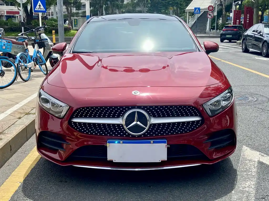 Mercedes-Benz Mercedes-Benz A-Class 2022 Facelift A 200 L Sport Sedan Fashion Edition 2022 - thumbnail 2