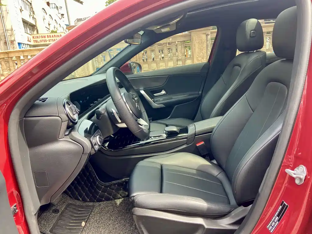 Mercedes-Benz Mercedes-Benz A-Class 2022 Facelift A 200 L Sport Sedan Fashion Edition 2022 - thumbnail 6