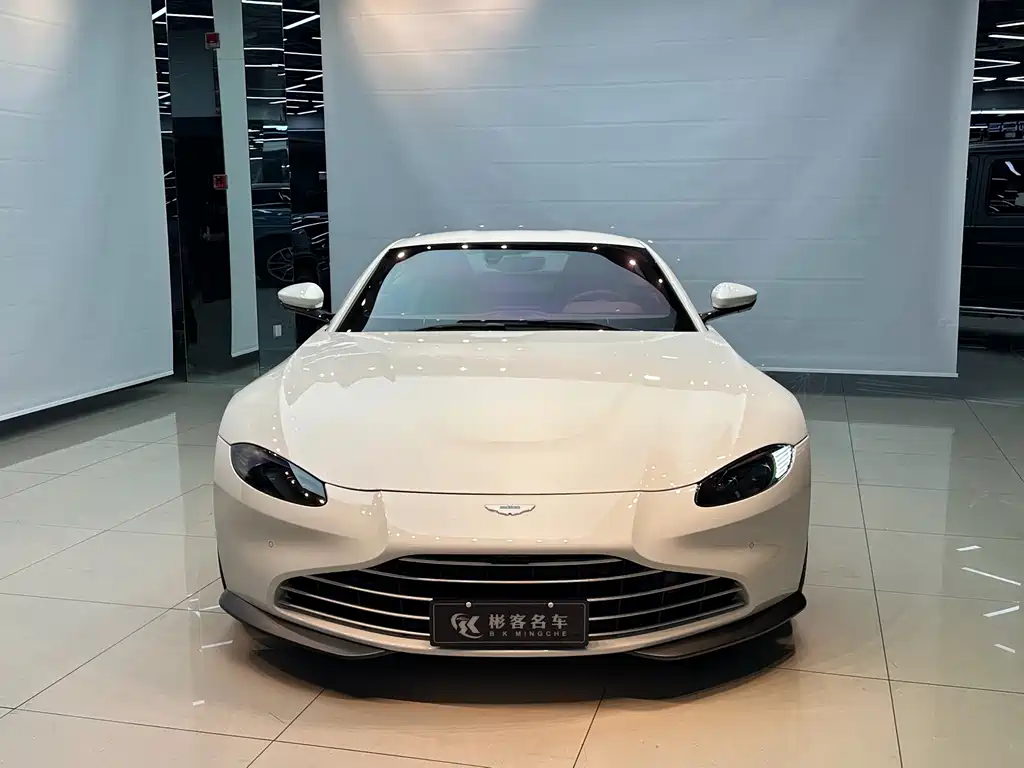 Aston Martin Aston Martin V8 Vantage 2022 4.0L V8 Coupe 2022 - thumbnail 2