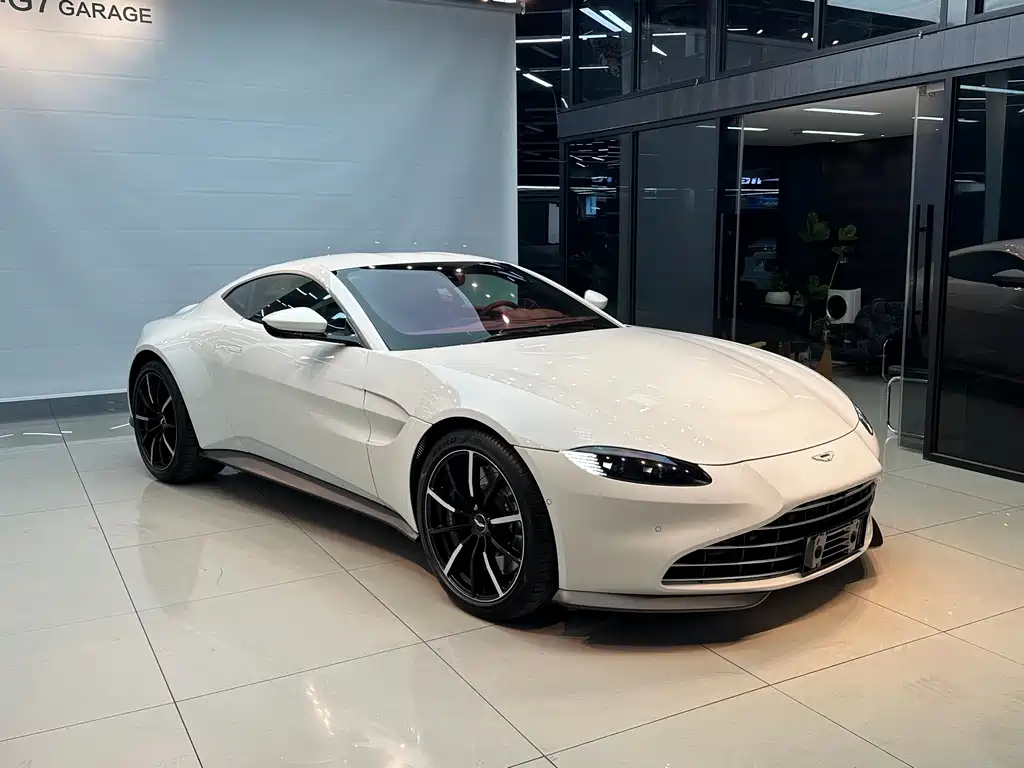 Aston Martin Aston Martin V8 Vantage 2022 4.0L V8 Coupe 2022 - thumbnail 3