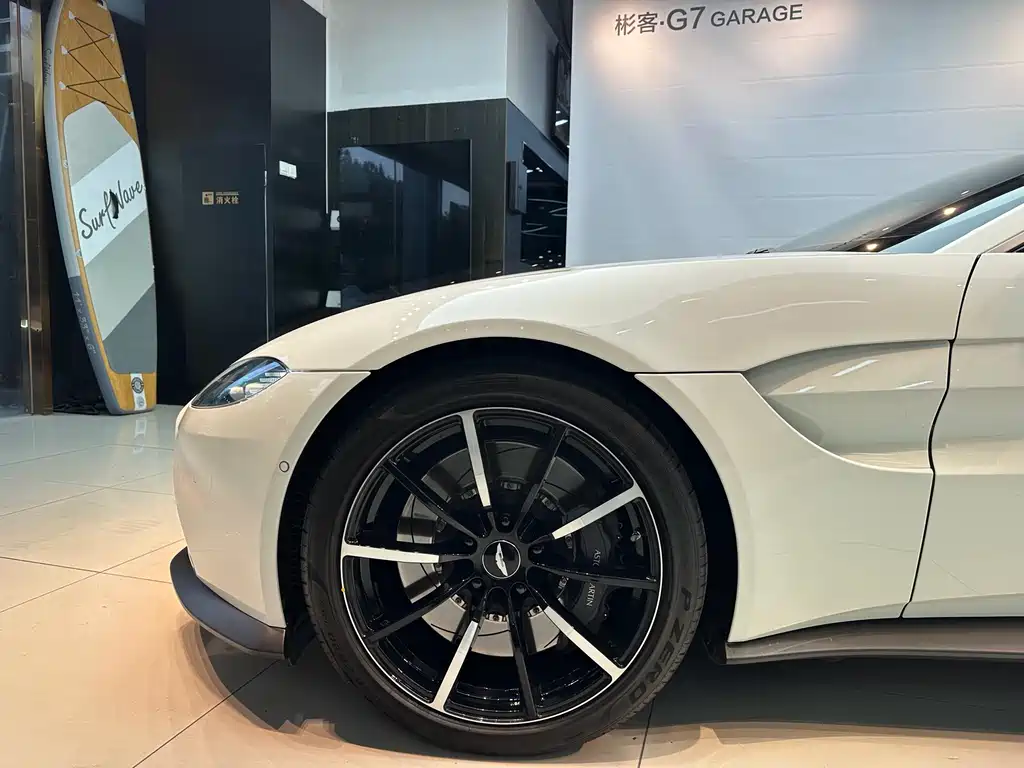 Aston Martin Aston Martin V8 Vantage 2022 4.0L V8 Coupe 2022 - thumbnail 13