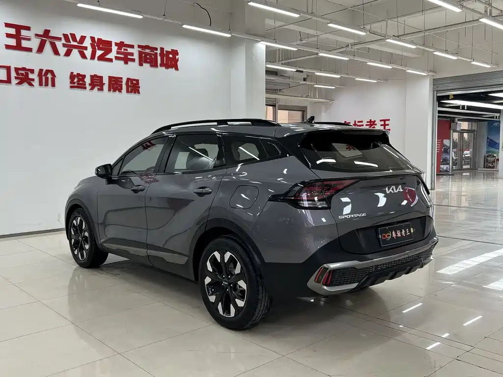 Kia Sorento 2023 2.0T FWD Premium Edition 2024 - thumbnail 6