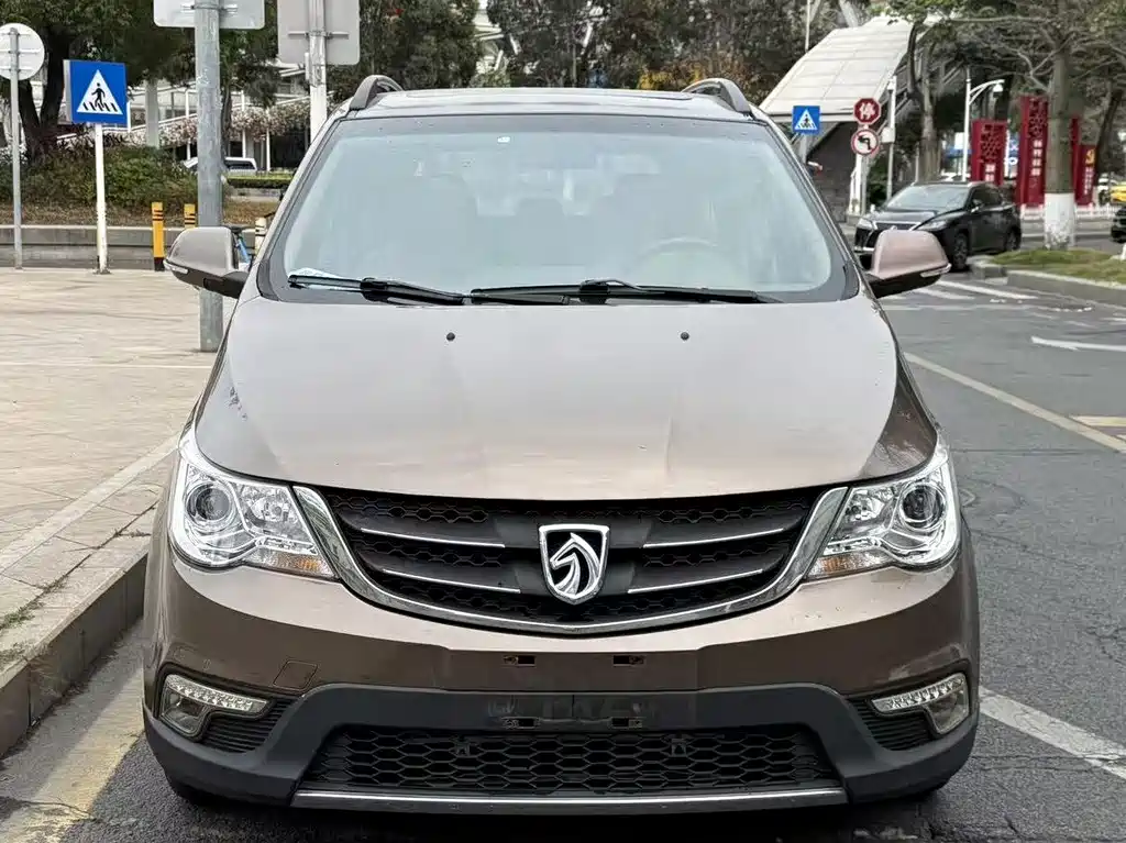 Baojun Baojun 730 2014 1.5L Manual Luxury Navigation ESP Version 7-seater 2015 - thumbnail 2