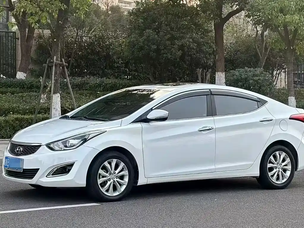 Hyundai Elantra 2016 1.6L Automatic Intelligent Edition 2016 - thumbnail 4
