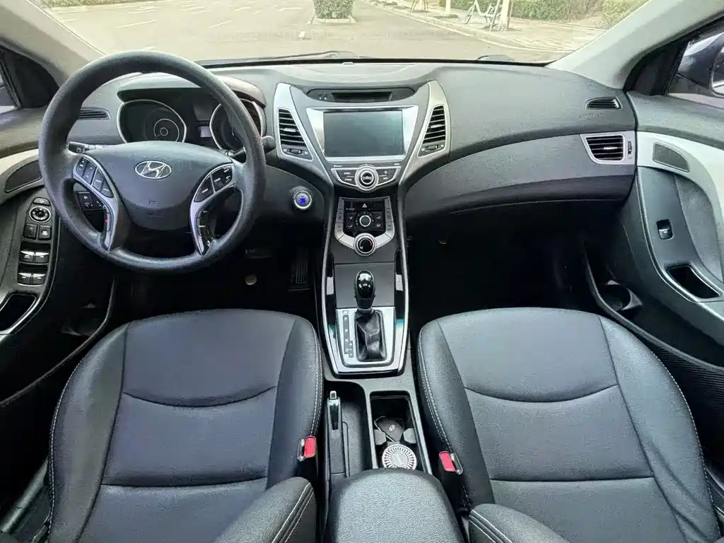 Hyundai Elantra 2016 1.6L Automatic Intelligent Edition 2016 - thumbnail 7