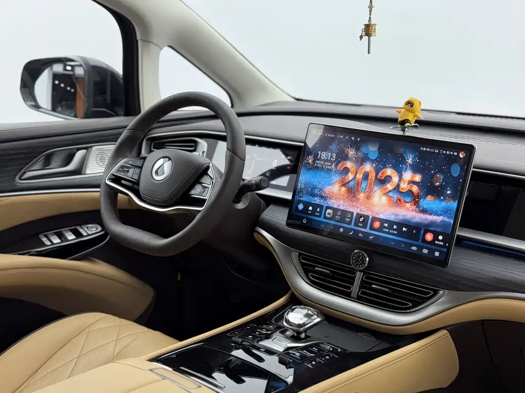 Denza DENZA D9 2022 DM-i 970 AWD Flagship Model 2024 - thumbnail 4