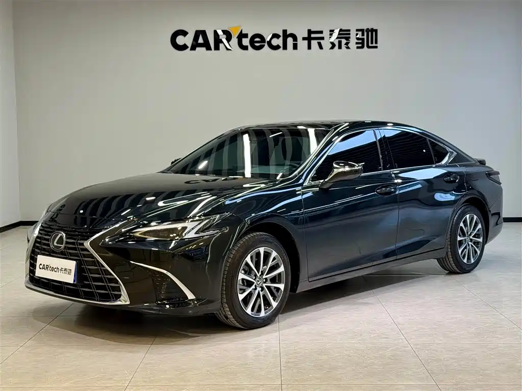 Lexus Lexus ES 2025 200 Premium Edition 2026