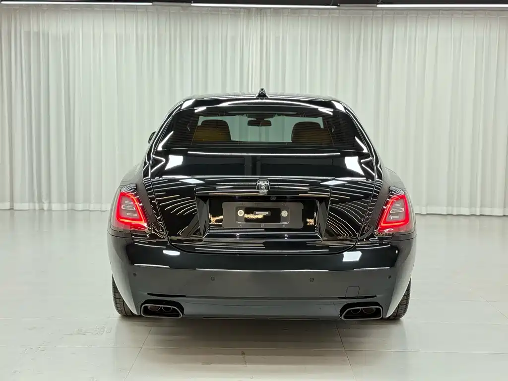 Rolls-Royce Ghost 2022 6.7T Black Badge 2022 - thumbnail 6