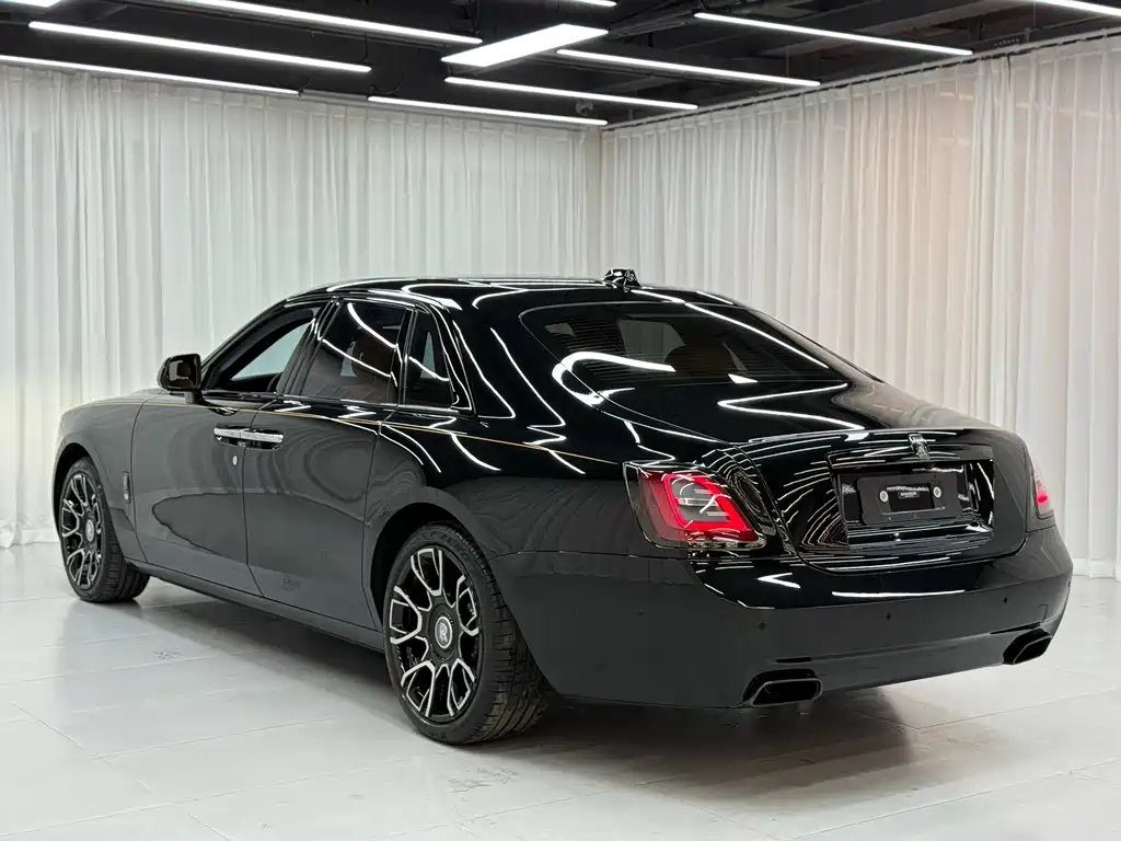 Rolls-Royce Ghost 2022 6.7T Black Badge 2022 - thumbnail 7