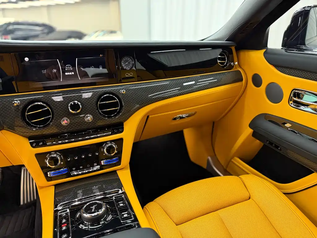 Rolls-Royce Ghost 2022 6.7T Black Badge 2022 - thumbnail 13