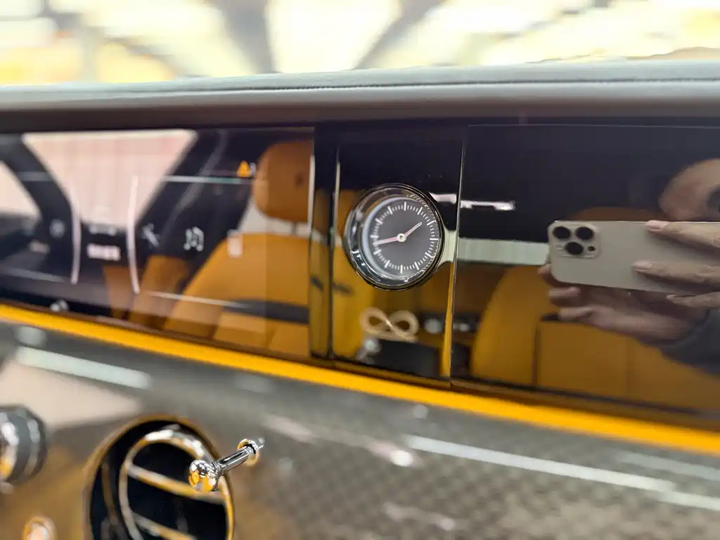 Rolls-Royce Ghost 2022 6.7T Black Badge 2022 - thumbnail 21