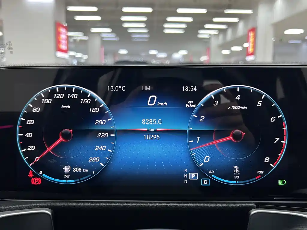 Mercedes-Benz Mercedes-Benz GLB 2023 GLB 220 Dynamic 2023 - thumbnail 9