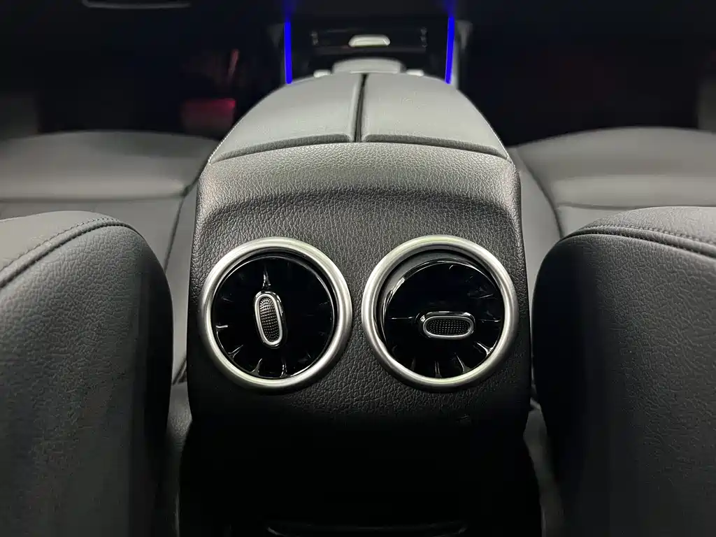 Mercedes-Benz Mercedes-Benz GLB 2023 GLB 220 Dynamic 2023 - thumbnail 14