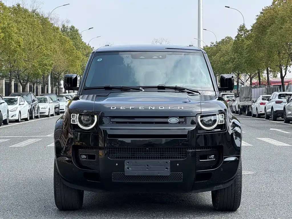 Land Rover Land Rover Defender 2025 110 3.0T P400 X-Dynamic HSE 2025 - thumbnail 2
