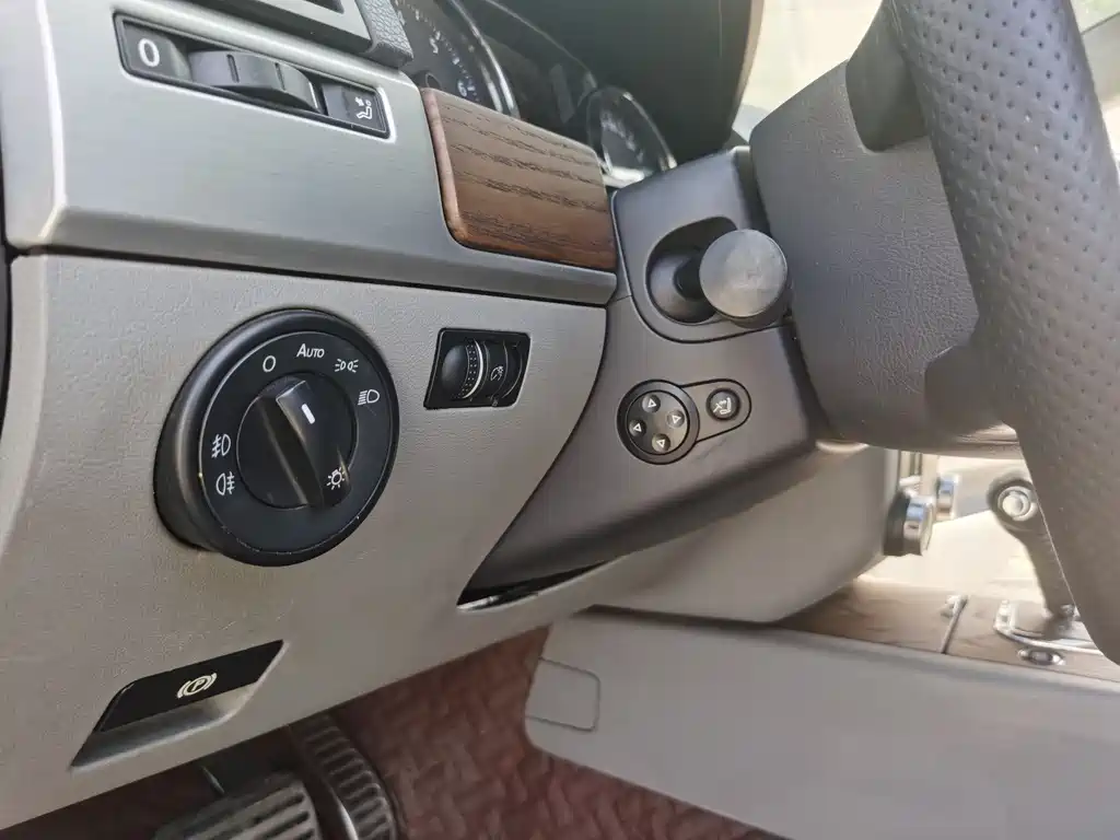 Volkswagen Volkswagen Touareg 2007 4.2L Ultimate Edition 2008 - thumbnail 28