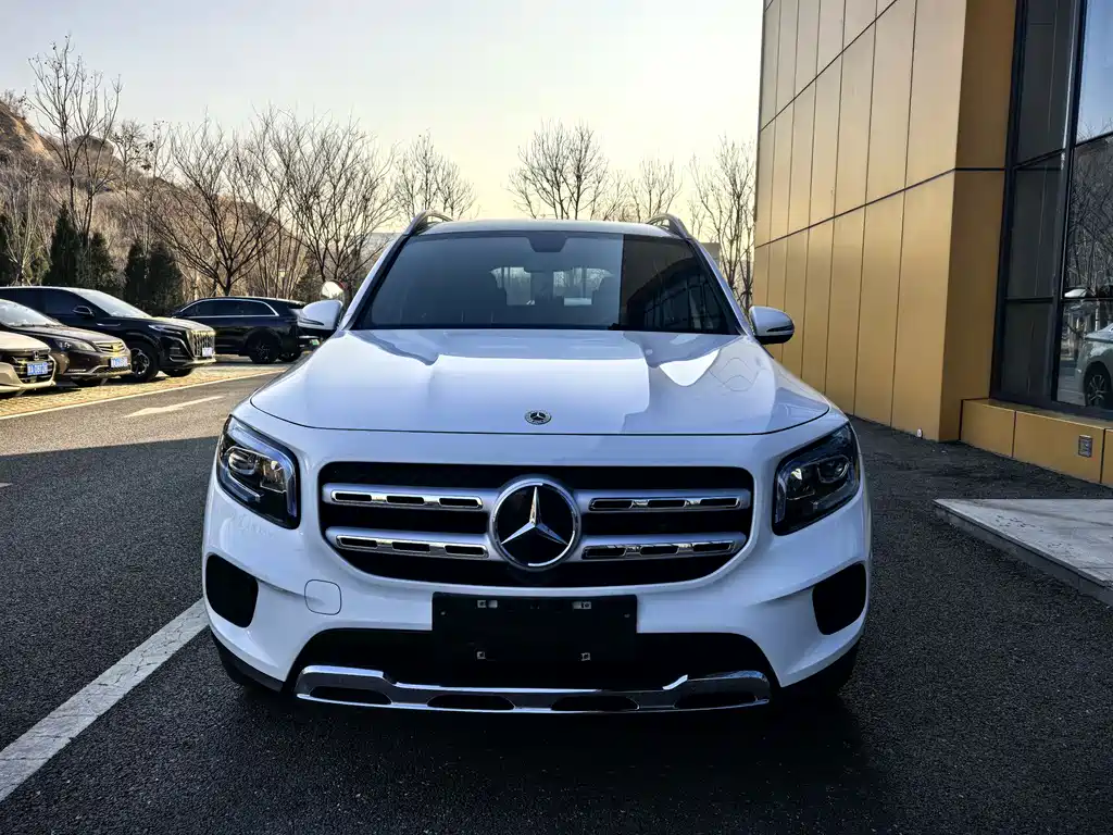Mercedes-Benz Mercedes-Benz GLB 2022 Facelift GLB 200 Style 2022 - thumbnail 2