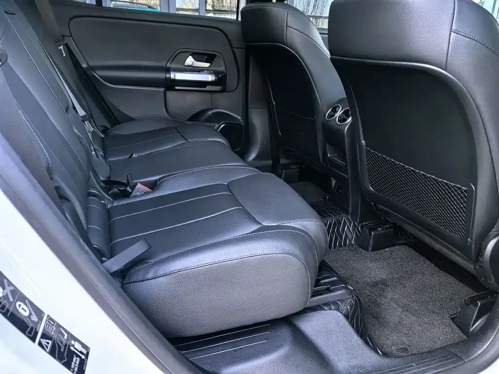 Mercedes-Benz Mercedes-Benz GLB 2022 Facelift GLB 200 Style 2022 - thumbnail 11