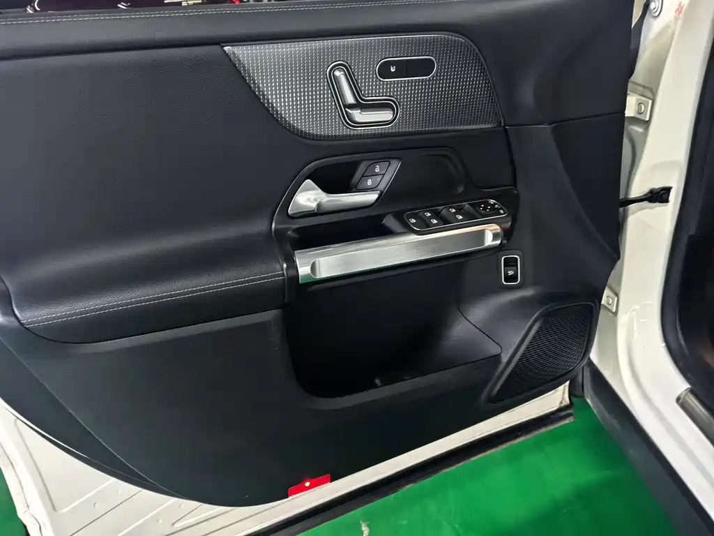 Mercedes-Benz Mercedes-Benz GLB 2022 Facelift GLB 200 Style 2022 - thumbnail 18