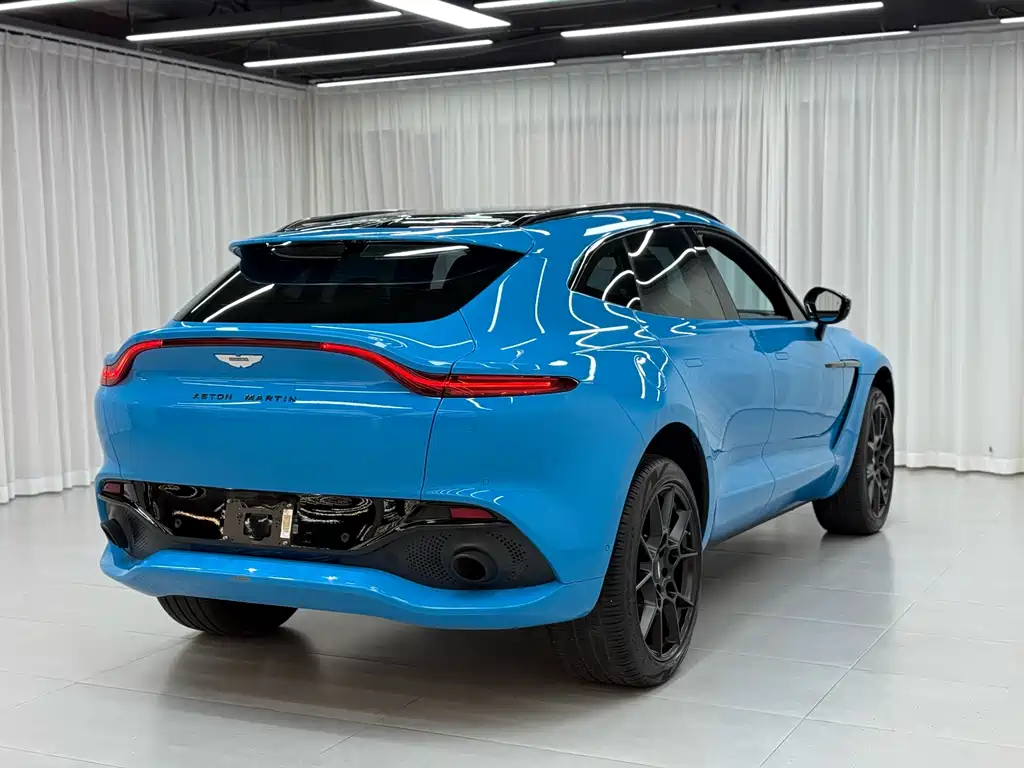 Aston Martin Aston Martin DBX 2022 3.0T Straight-Six 2023 - thumbnail 4