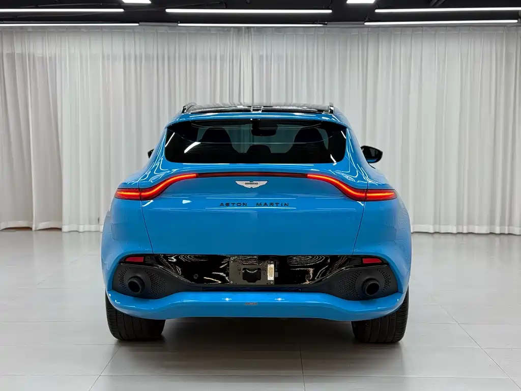 Aston Martin Aston Martin DBX 2022 3.0T Straight-Six 2023 - thumbnail 5