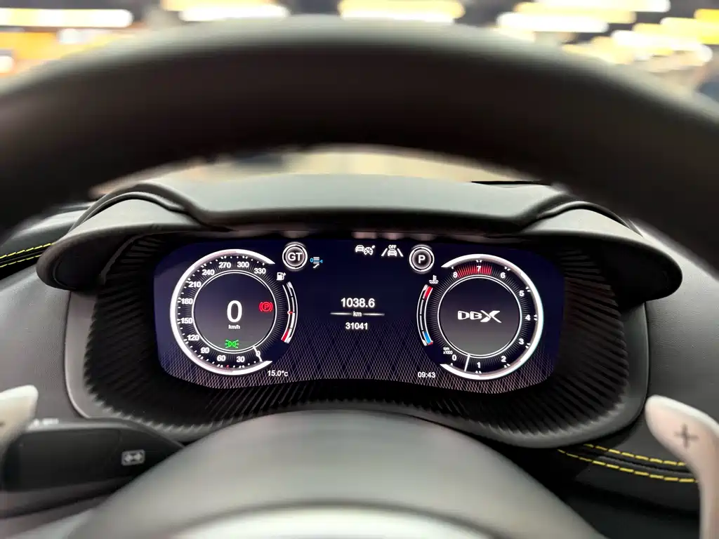 Aston Martin Aston Martin DBX 2022 3.0T Straight-Six 2023 - thumbnail 14