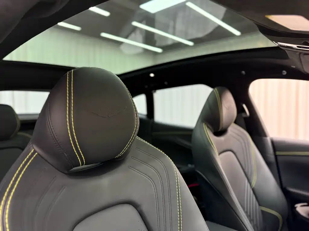 Aston Martin Aston Martin DBX 2022 3.0T Straight-Six 2023 - thumbnail 18