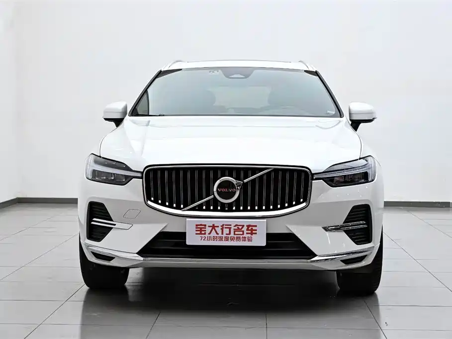Volvo Volvo XC60 2024 B5 AWD Momentum Luxury Edition 2023 - thumbnail 3