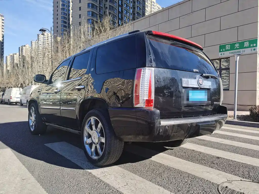 Cadillac Cadillac Escalade 2010 6.0 Hybrid 2011 - thumbnail 3