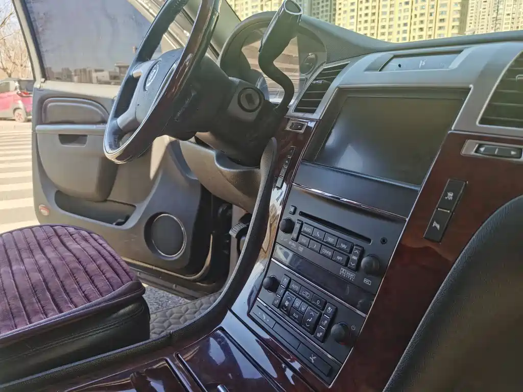 Cadillac Cadillac Escalade 2010 6.0 Hybrid 2011 - thumbnail 5