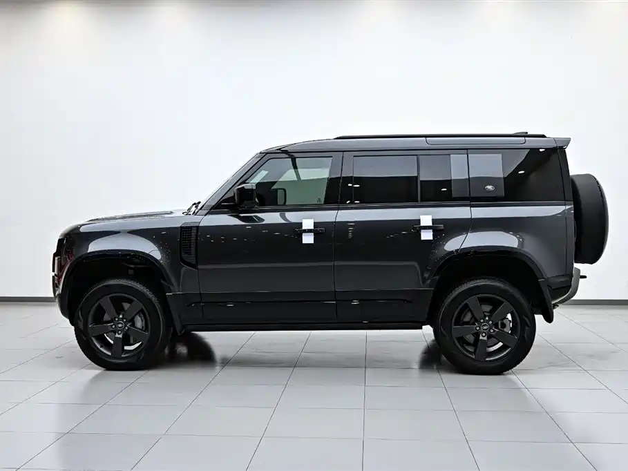 Land Rover Land Rover Defender 2024 110 3.0T P400 X-DYNAMIC HSE 2024 - thumbnail 5