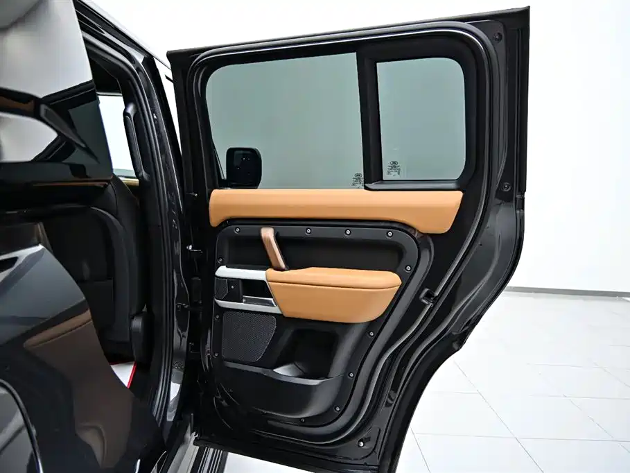 Land Rover Land Rover Defender 2024 110 3.0T P400 X-DYNAMIC HSE 2024 - thumbnail 20