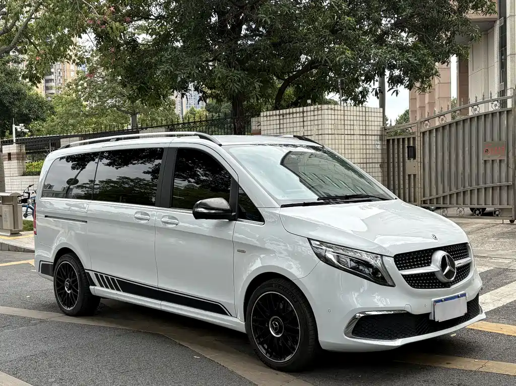 Mercedes-Benz Mercedes-Benz V-Class 2021 V 260 Exclusive Edition 2022 - thumbnail 2