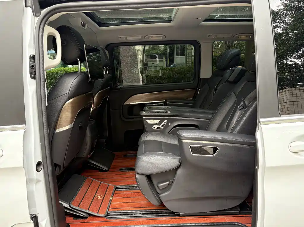 Mercedes-Benz Mercedes-Benz V-Class 2021 V 260 Exclusive Edition 2022 - thumbnail 5