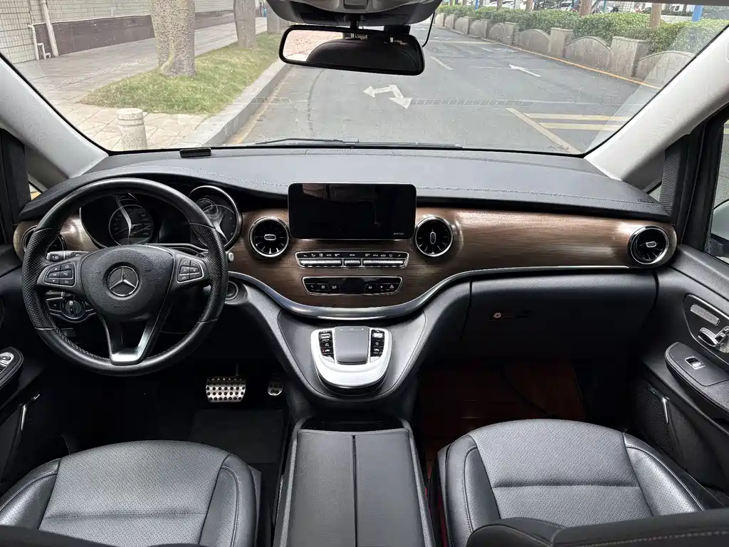 Mercedes-Benz Mercedes-Benz V-Class 2021 V 260 Exclusive Edition 2022 - thumbnail 6