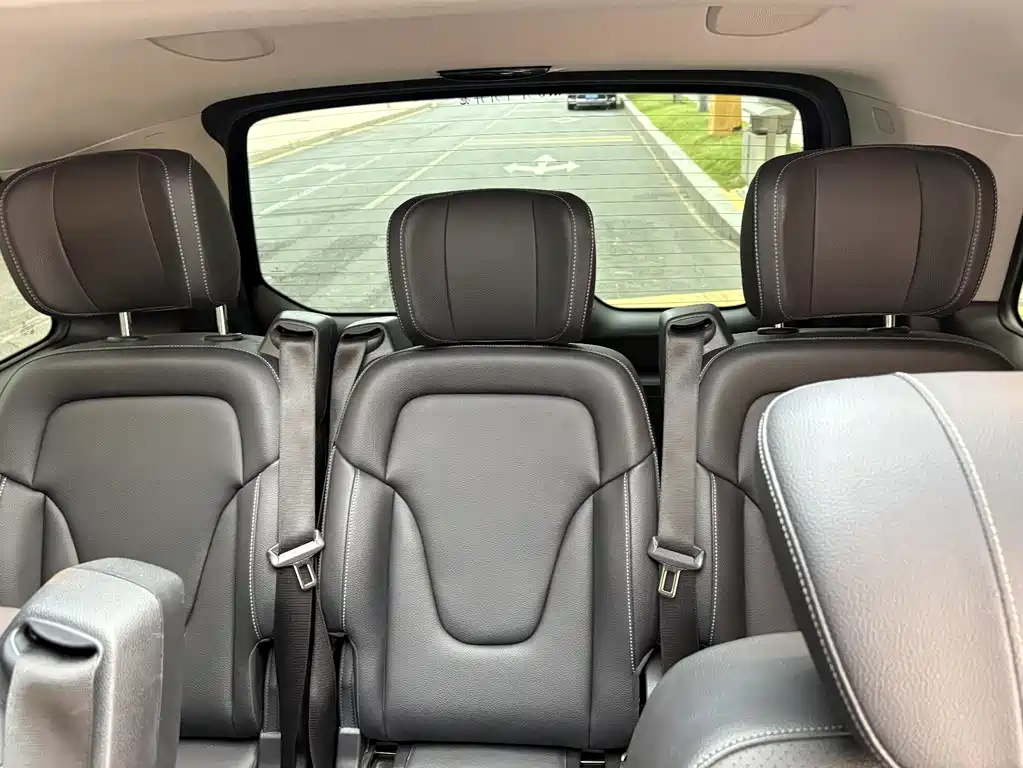 Mercedes-Benz Mercedes-Benz V-Class 2021 V 260 Exclusive Edition 2022 - thumbnail 7