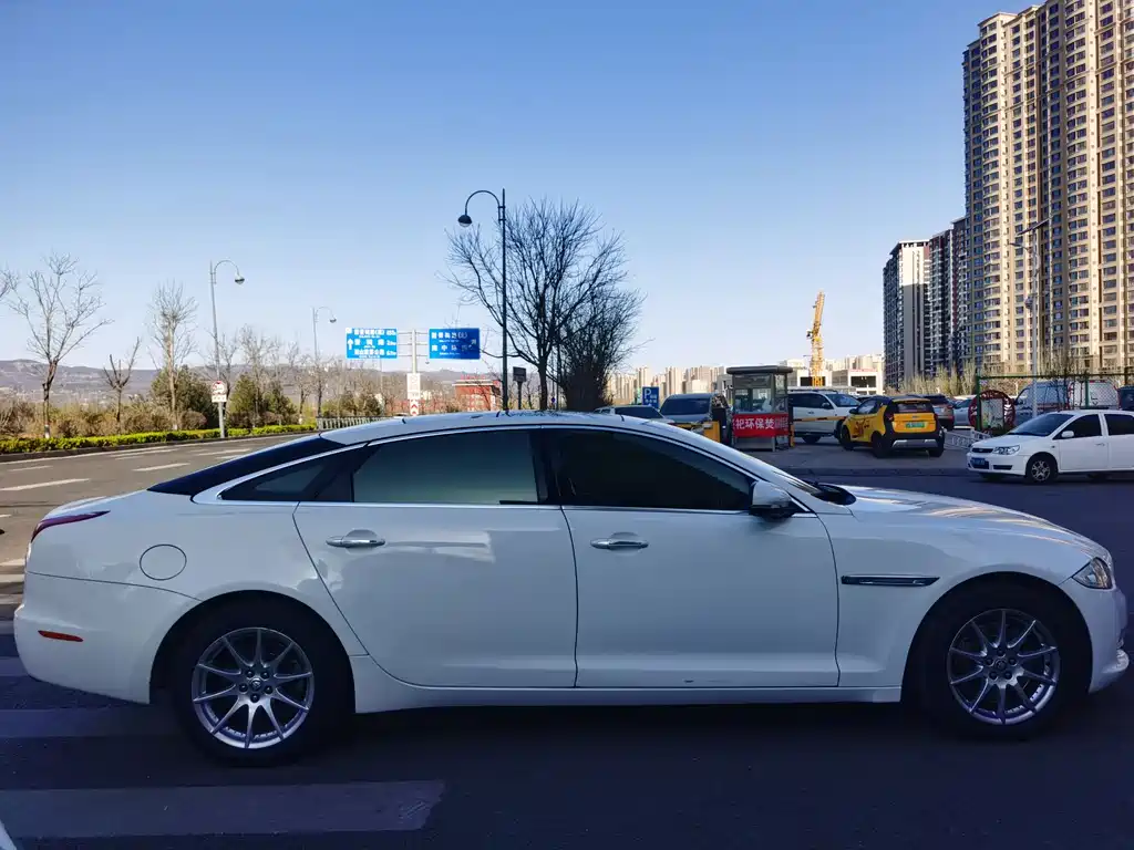 Jaguar Jaguar XJ 2011 XJL 3.0 Panoramic Business Edition 2011 - thumbnail 2