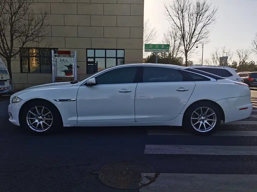 Jaguar Jaguar XJ 2011 XJL 3.0 Panoramic Business Edition 2011 - thumbnail 3
