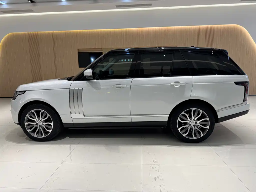 Land Rover Range Rover 2015 3.0 TDV6 Vogue 2016 - thumbnail 3
